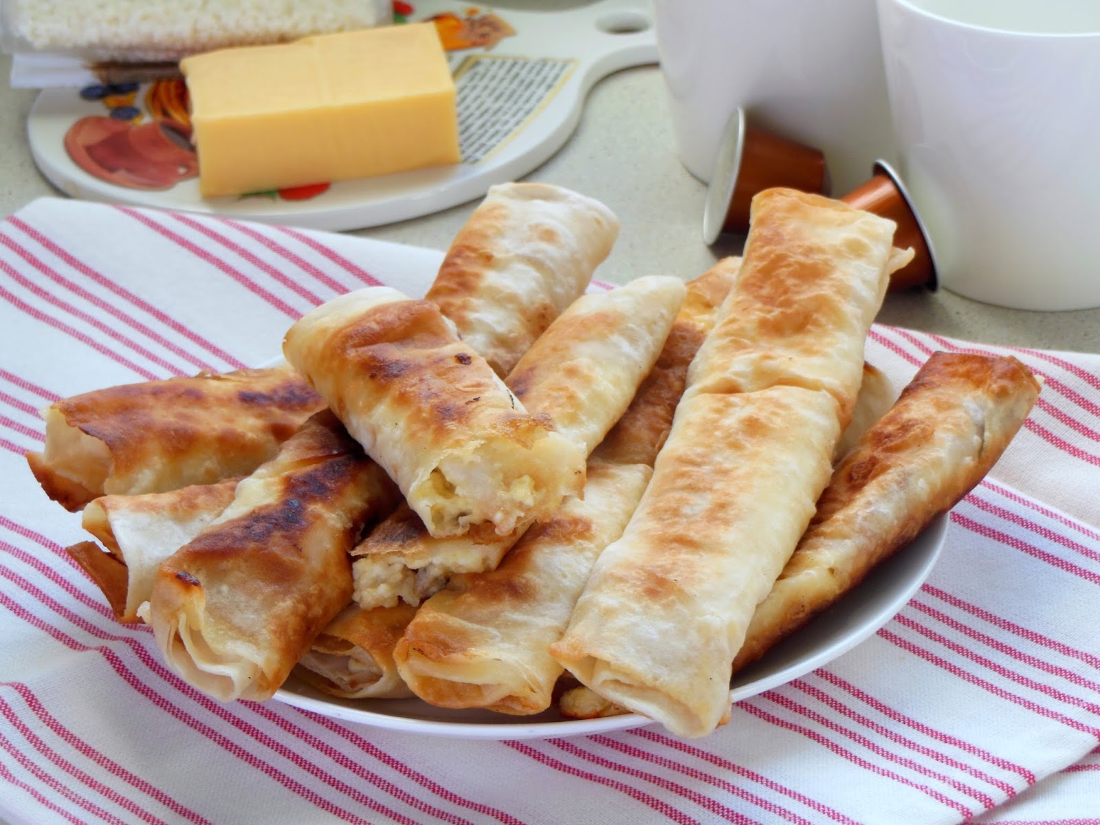 Трубочки из лаваша с сыром